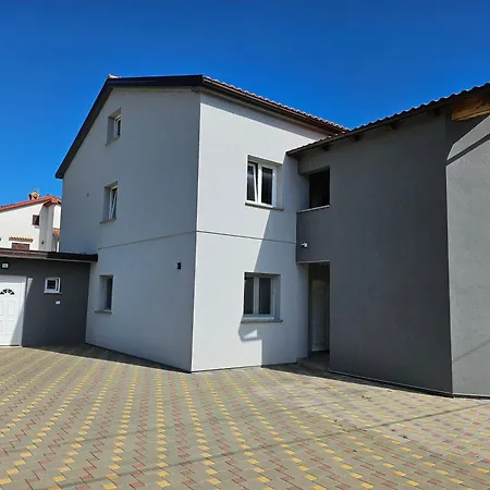 Loborika D&j Apartman