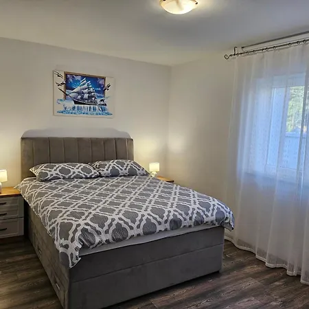 Loborika D&j Apartman *