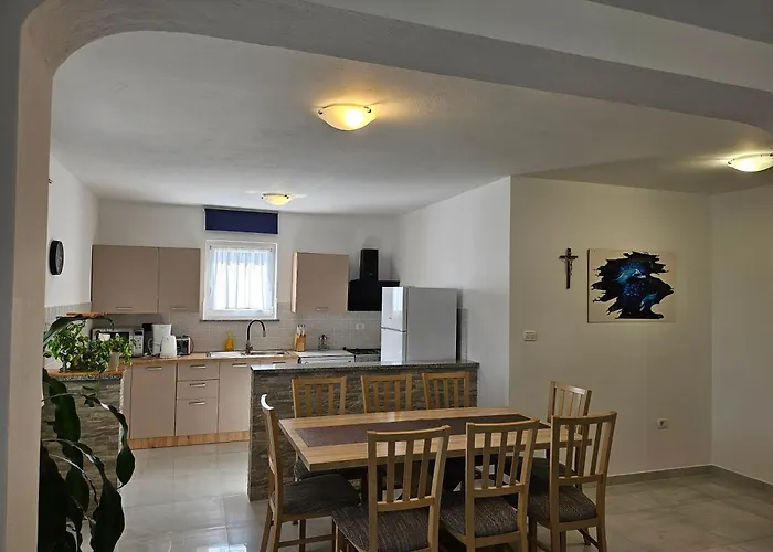 Loborika D&j * 풀라