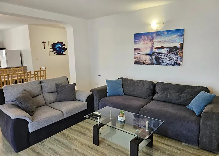 Loborika D&j * 풀라